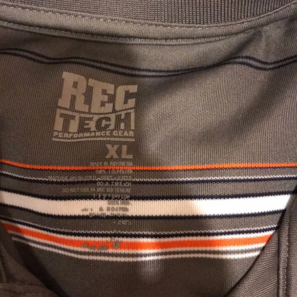 Shirt polo SOLD 🛑🛑 - Picture 3 of 3